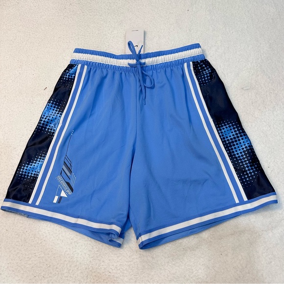 Large Men’s Nike Shorts - Picture 1 of 14
